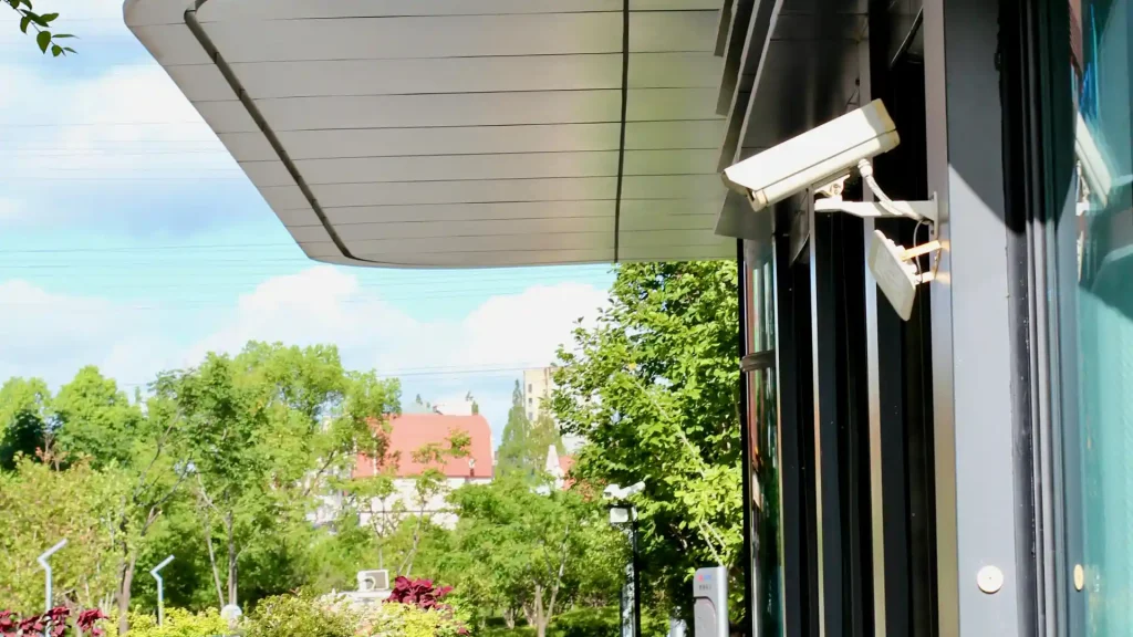 traditional nvr vs vsaas