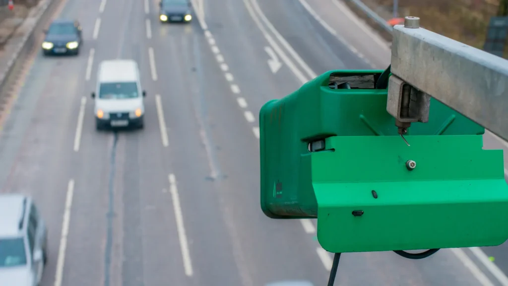 Reconocimiento de matrículas de Aipix para telecomunicaciones