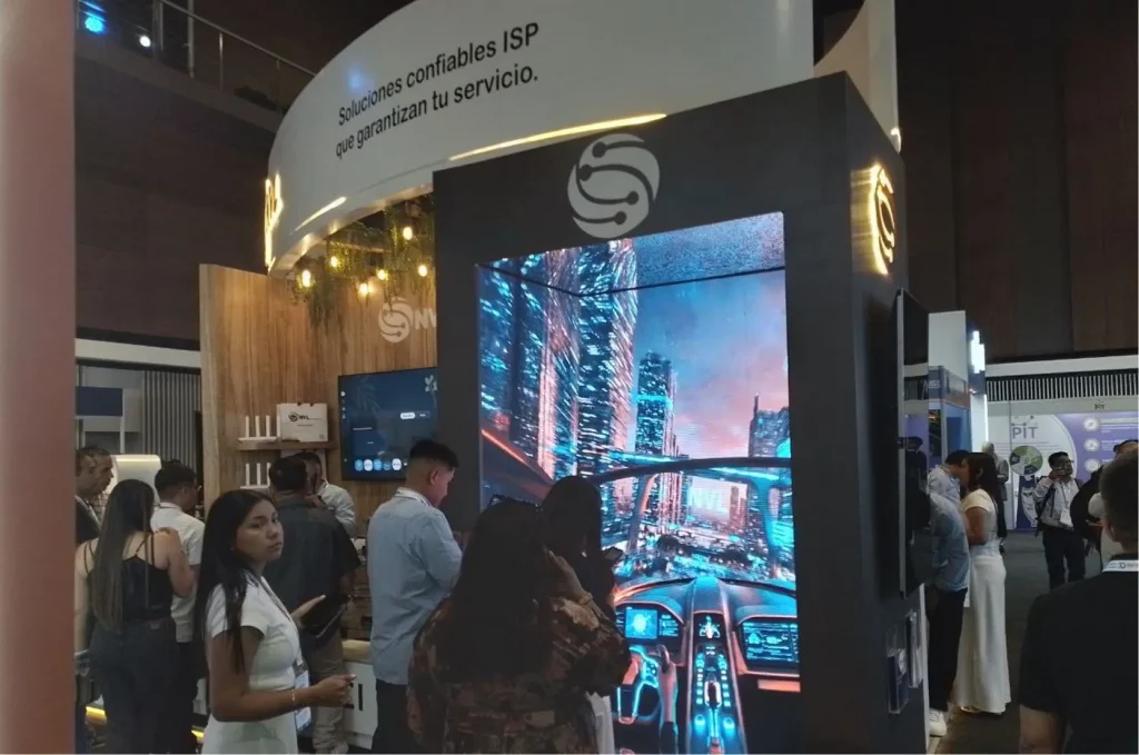 aipix team-at-Expo ISP Perú 2026 - guests