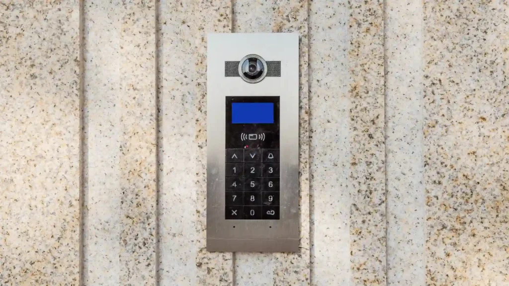 Keyless-Entry-via-Link-in-Aipix-Mobile-App