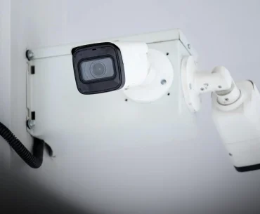 Centro de monitorización de VSaaS en la nube detrás de NAT. Aprenda el enfoque de Aipix.